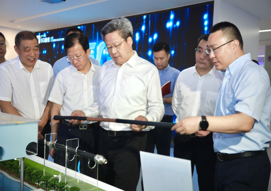 南通市委书记、市长吴新明考察ag8集团科技